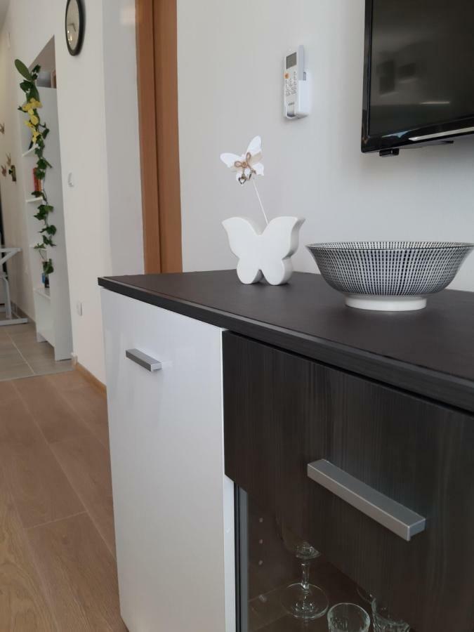 Apartment Butterfly Split - For Rest And Relaxation Ngoại thất bức ảnh