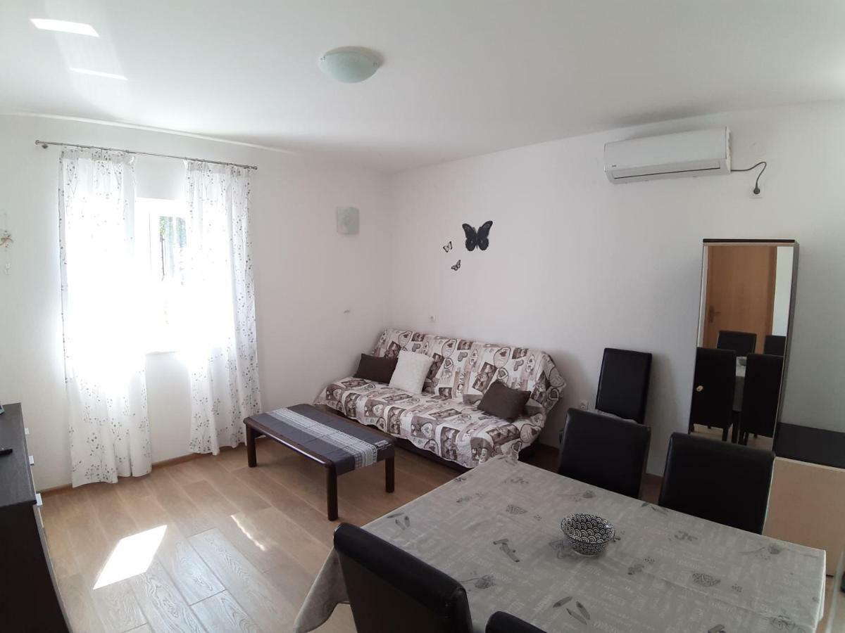 Apartment Butterfly Split - For Rest And Relaxation Ngoại thất bức ảnh